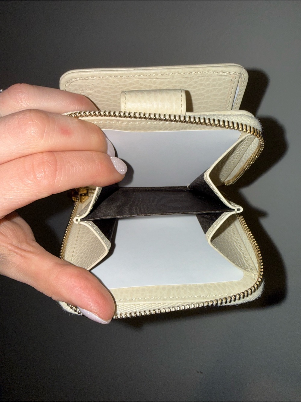 New Gucci Beige Wallet - Picture 9 of 11